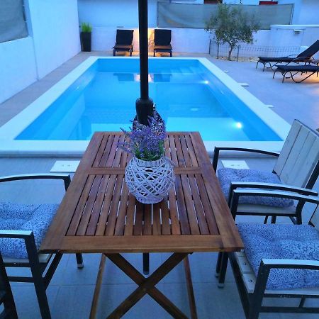 Cypress Tree Holiday Apartments Privlaka  Exteriér fotografie